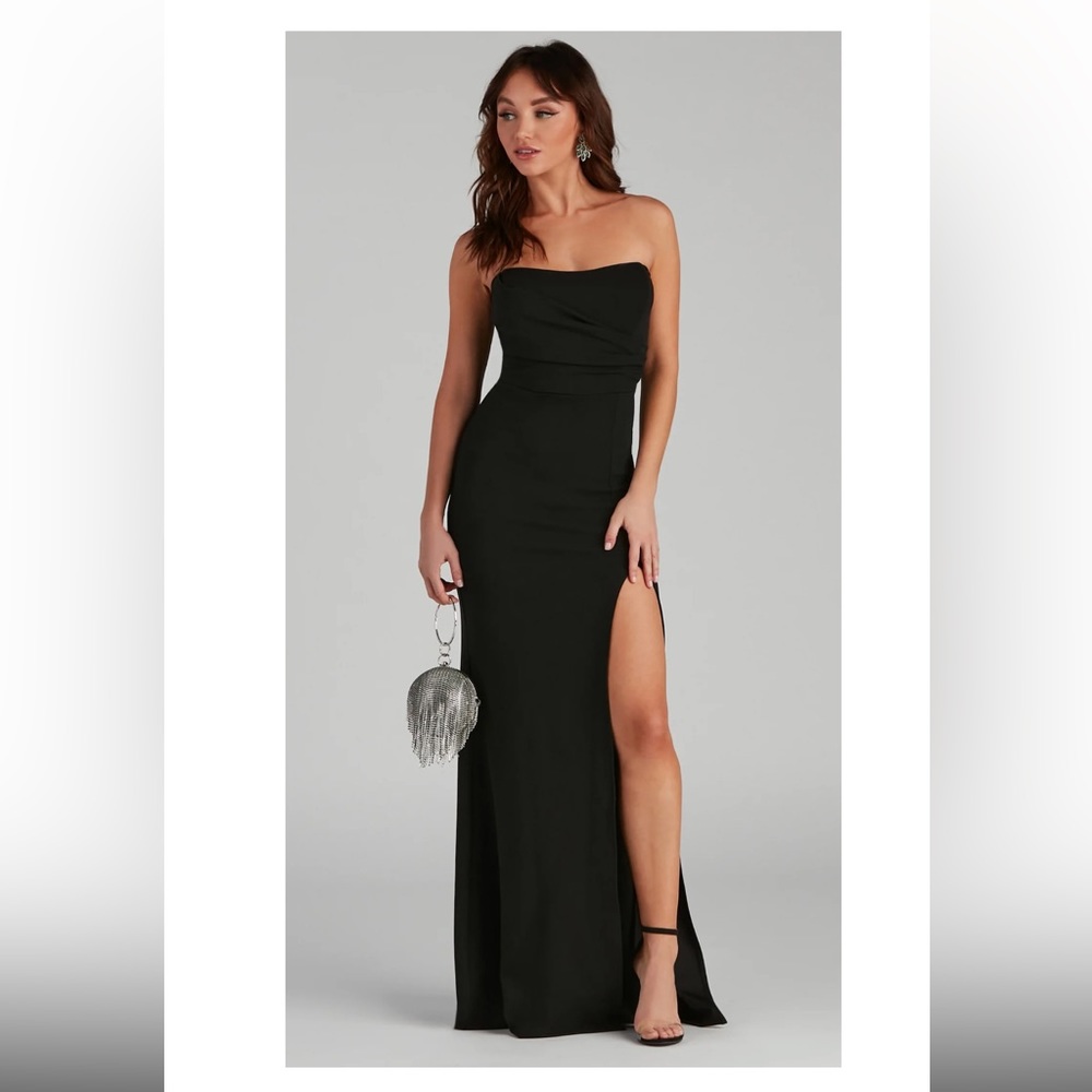 Windsor Strapless Black Slit Gown Black Size L